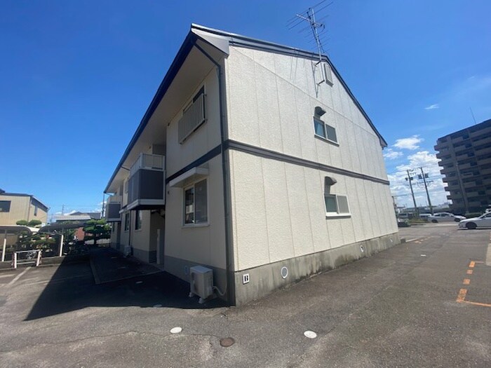 物件外観写真4　(外観写真)