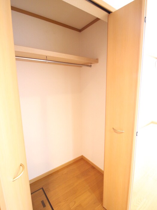物件内観写真12　(収納)