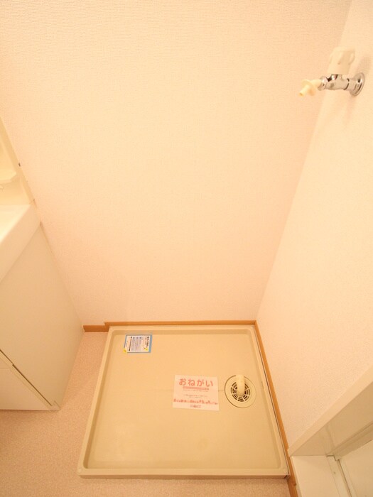 物件内観写真19　(洗濯機置場)