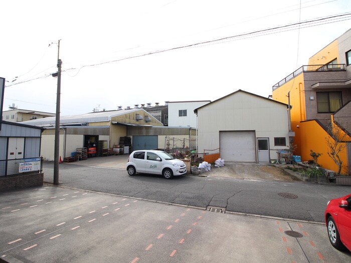 物件内観写真22　(室内からの展望)