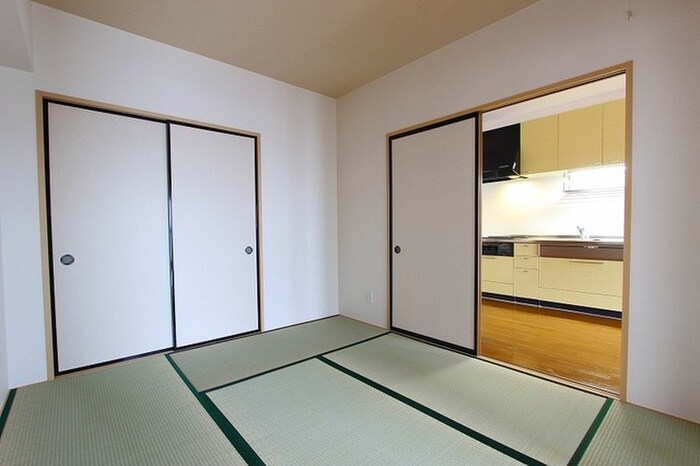 物件内観写真8　(居室)