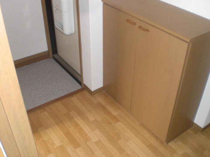 物件内観写真7　(玄関)