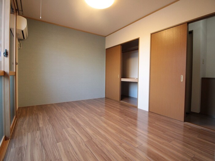物件内観写真8　(居室)