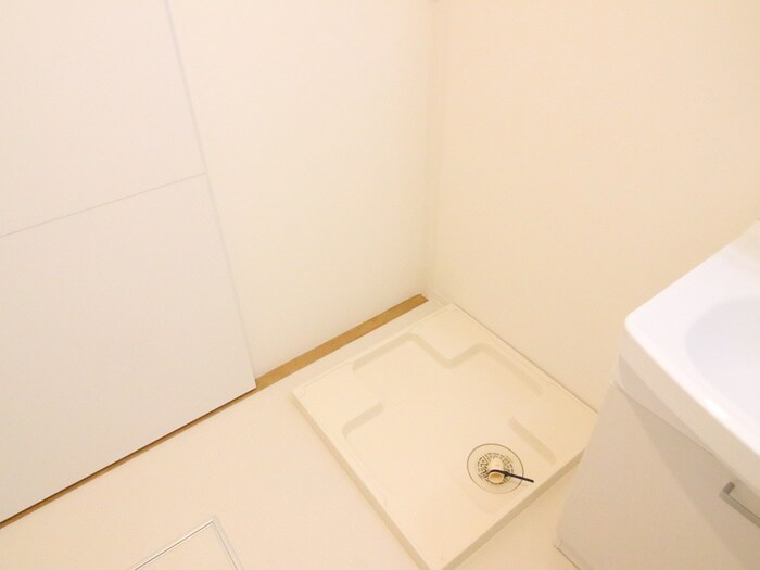 物件内観写真15　(洗濯機置場)