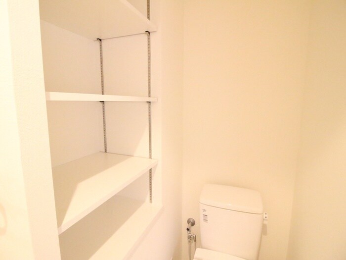 物件内観写真15　(収納)