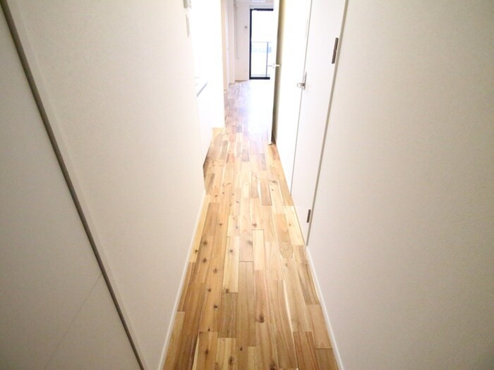 物件内観写真17　(廊下)