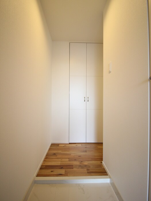 物件内観写真20　(廊下)
