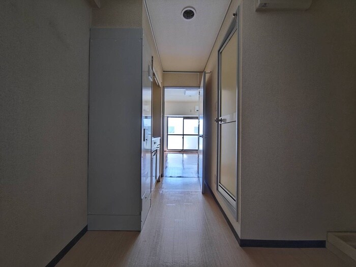 物件内観写真18　(廊下)