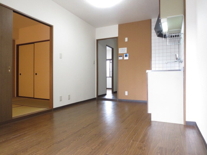 物件内観写真8　(居室)