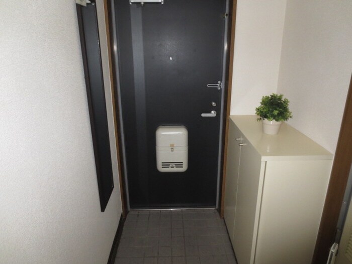 物件内観写真15　(玄関)