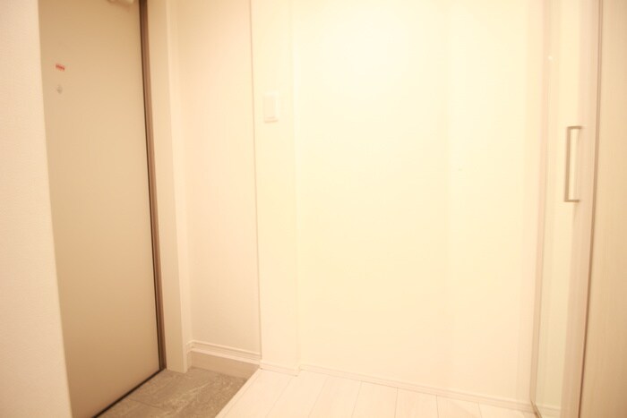 物件内観写真17　(玄関)