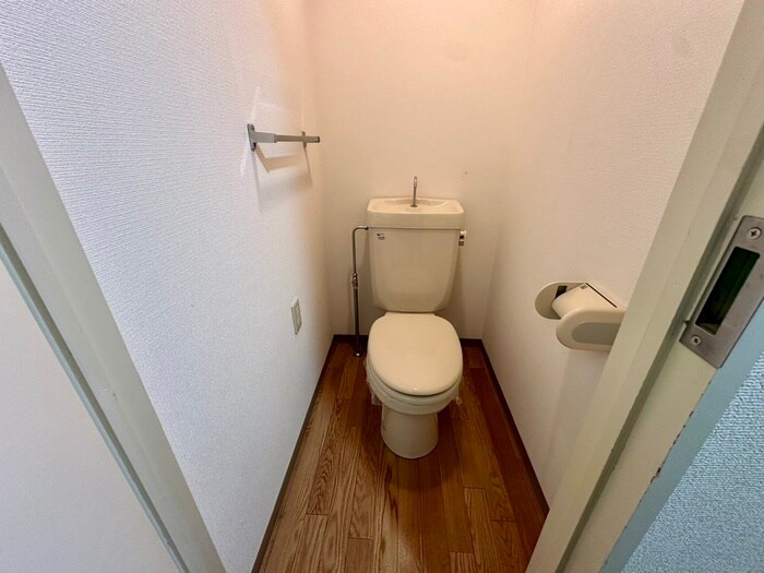 物件内観写真16　(トイレ)