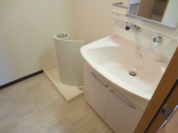 物件内観写真9　(洗面)