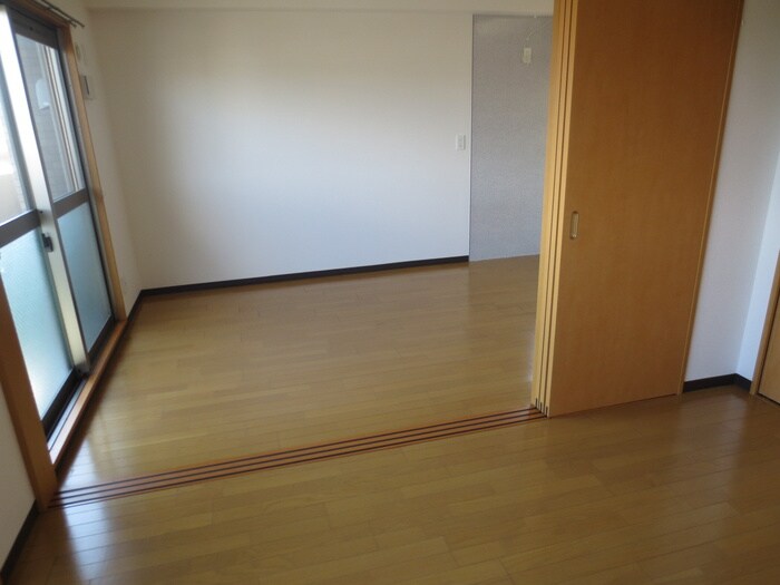 物件内観写真13　(居室)