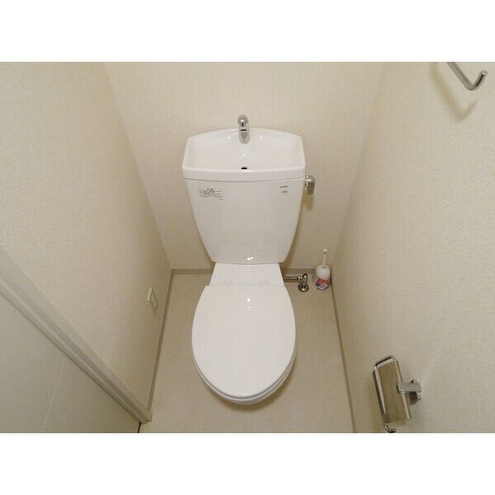 物件内観写真9　(トイレ)