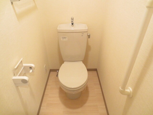 物件内観写真14　(トイレ)