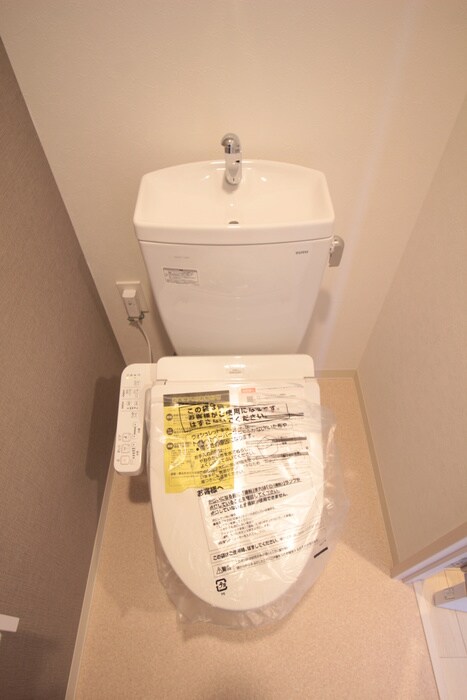 物件内観写真8　(トイレ)