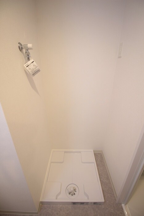 物件内観写真10　(洗濯機置場)