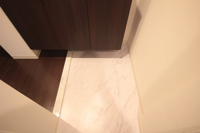 物件内観写真21　(玄関)