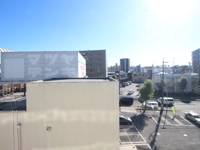 物件内観写真19　(室内からの展望)