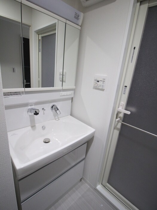 物件内観写真12　(洗面)