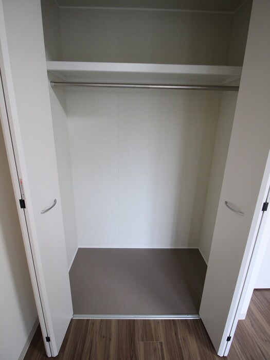 物件内観写真16　(収納)