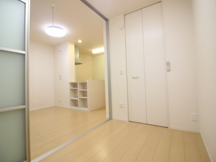 物件内観写真9　(居室)