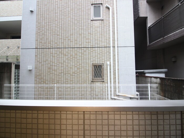 物件内観写真16　(室内からの展望)