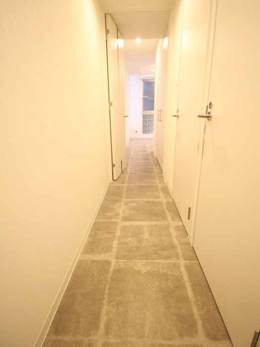 物件内観写真18　(廊下)
