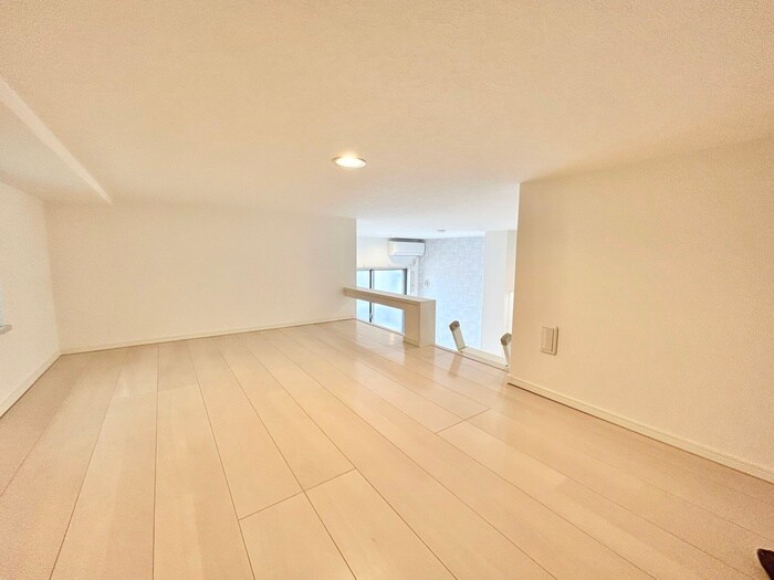 物件内観写真9　(ロフト)