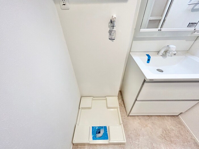 物件内観写真14　(洗濯機置場)