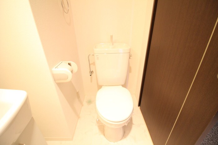 物件内観写真14　(トイレ)