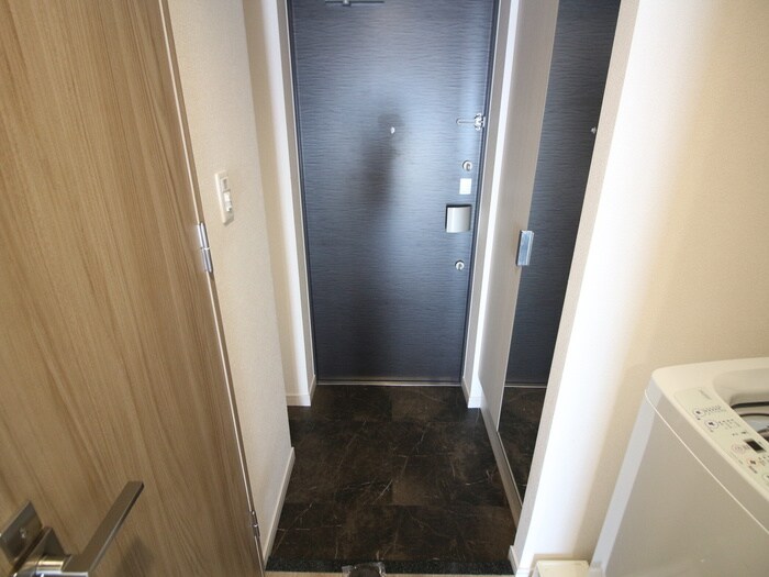 物件内観写真19　(玄関)