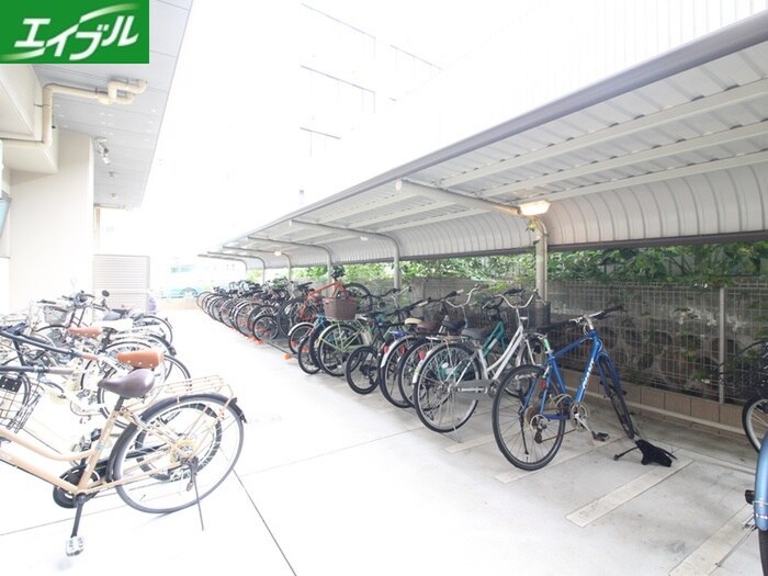 物件外観写真5　(駐輪場)