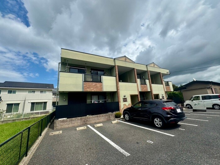 物件外観写真3　(外観写真)