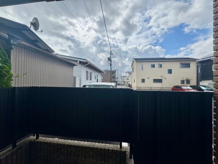 物件内観写真17　(室内からの展望)