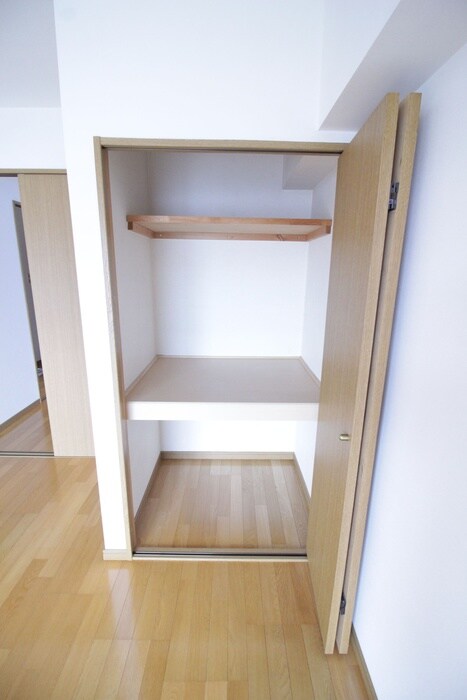 物件内観写真12　(収納)