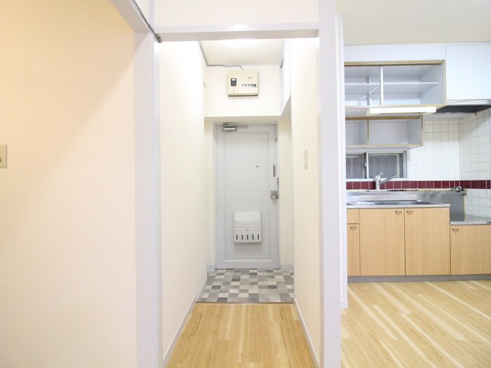 物件内観写真16　(廊下)