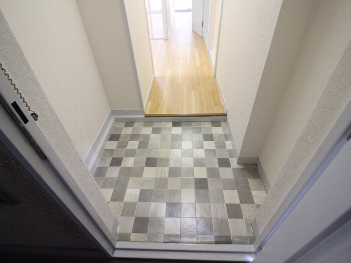 物件内観写真17　(玄関)