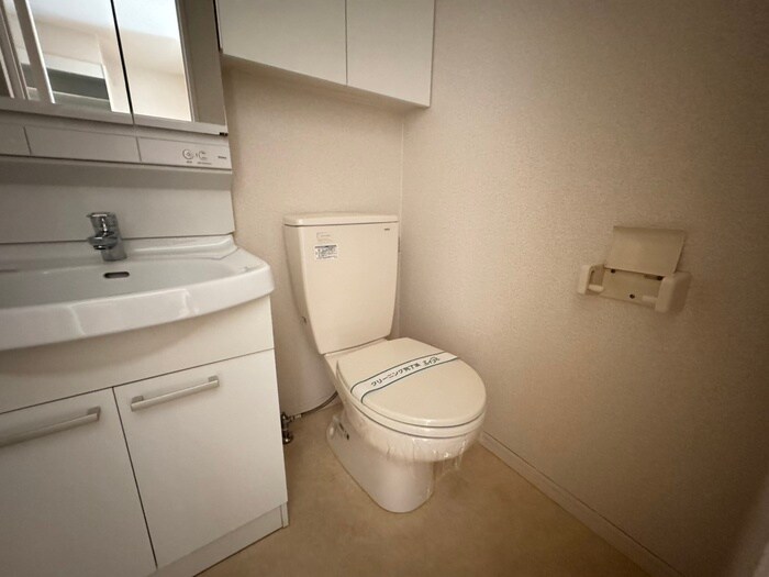 物件内観写真15　(トイレ)