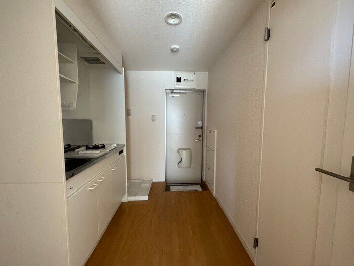 物件内観写真18　(廊下)