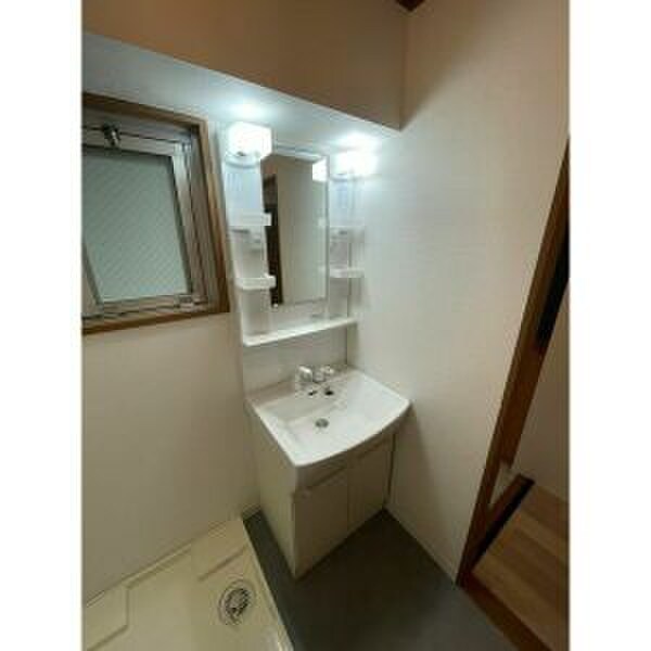 物件内観写真12　(洗面)