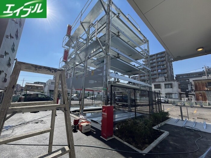 物件外観写真4　(駐車場)