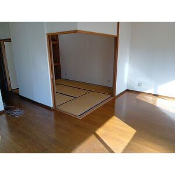 物件内観写真7　(収納)