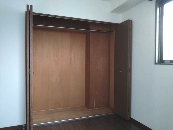 物件内観写真12　(収納)