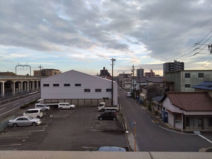 物件内観写真14　(室内からの展望)