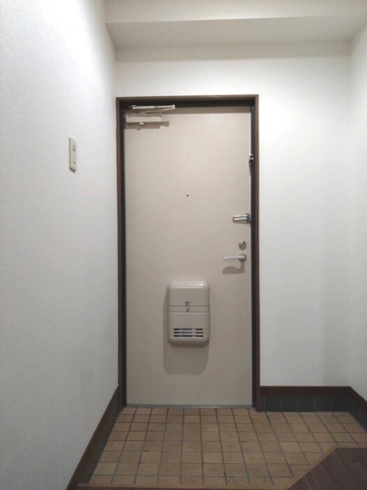 物件内観写真19　(玄関)