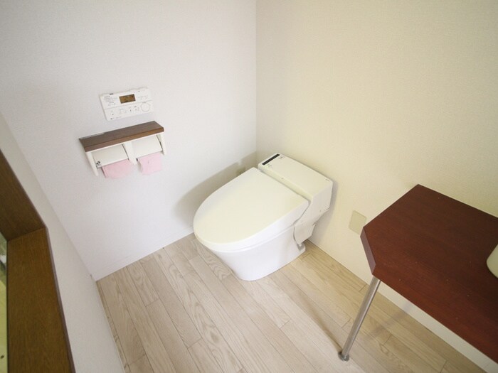 物件内観写真14　(トイレ)