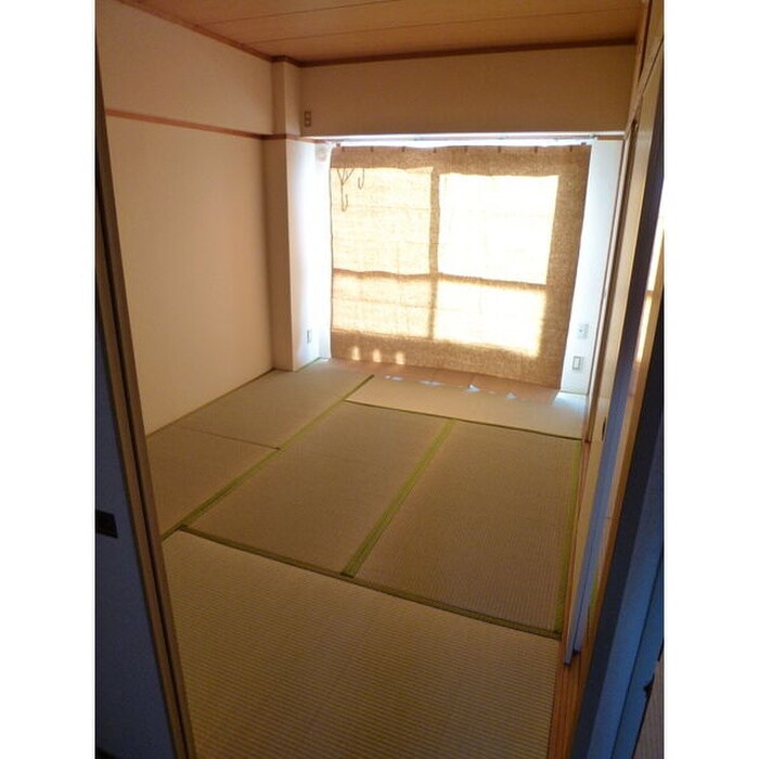 物件内観写真5　(居室)