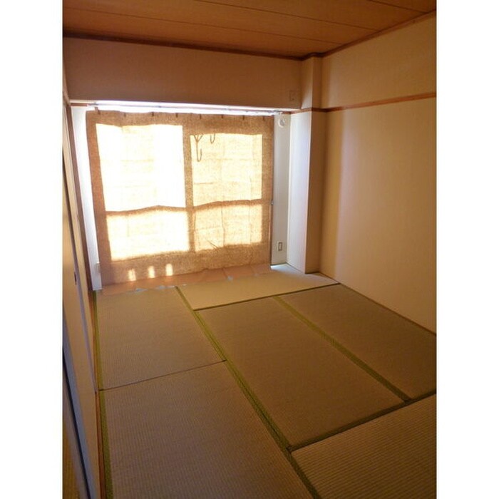 物件内観写真6　(居室)